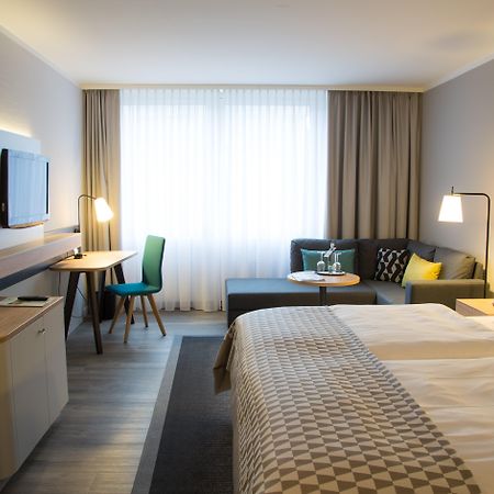 Holiday Inn Duesseldorf-Neuss By Ihg Bagian luar foto
