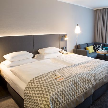 Holiday Inn Duesseldorf-Neuss By Ihg Bagian luar foto