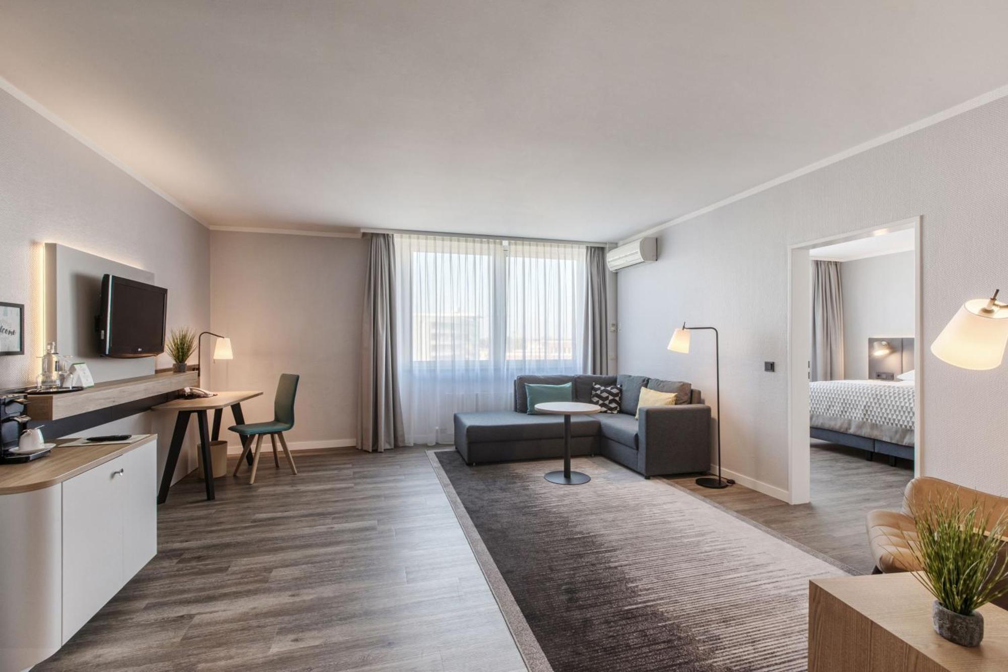 Holiday Inn Duesseldorf-Neuss By Ihg Bagian luar foto